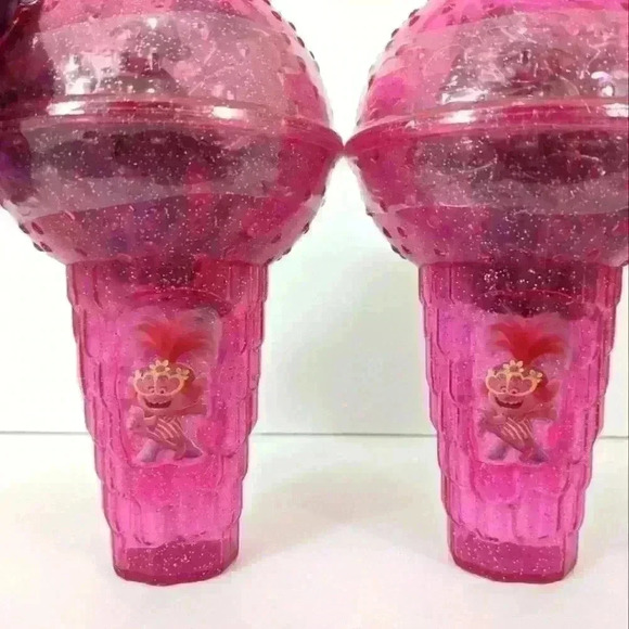 2 Trolls World Tour Puzzle 100 Pc Microphone Shape - Picture 4 of 5